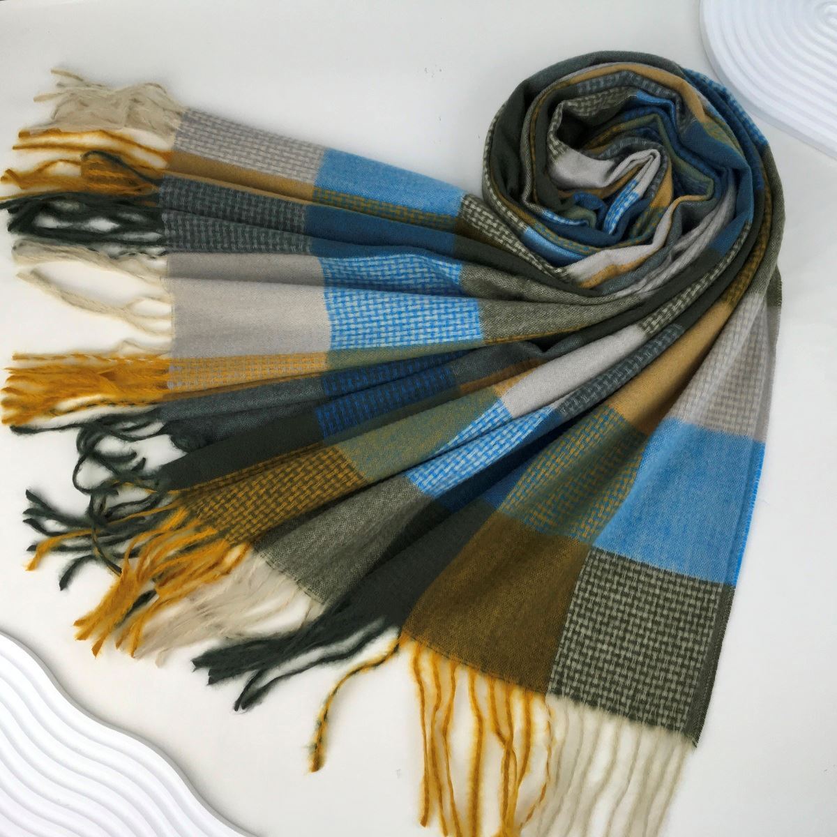 Reevo Accessories  Design Scarf -Blue & Brown