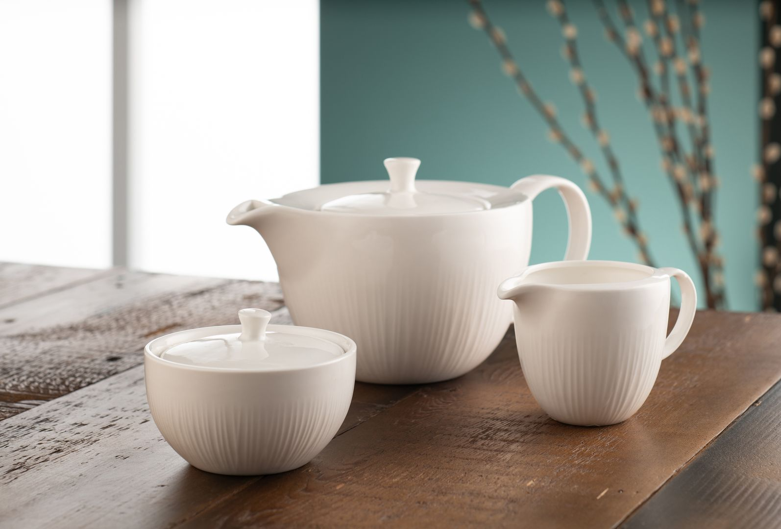 Belleek Living Erne Teapot ,Sugar & Cream