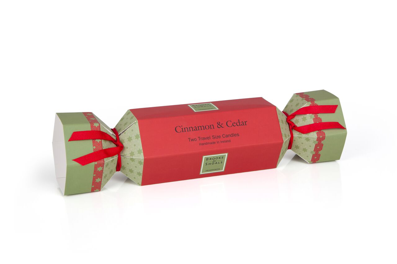 Brooke and Shoals Christmas Cracker -Cinnamon and Cedar Candles