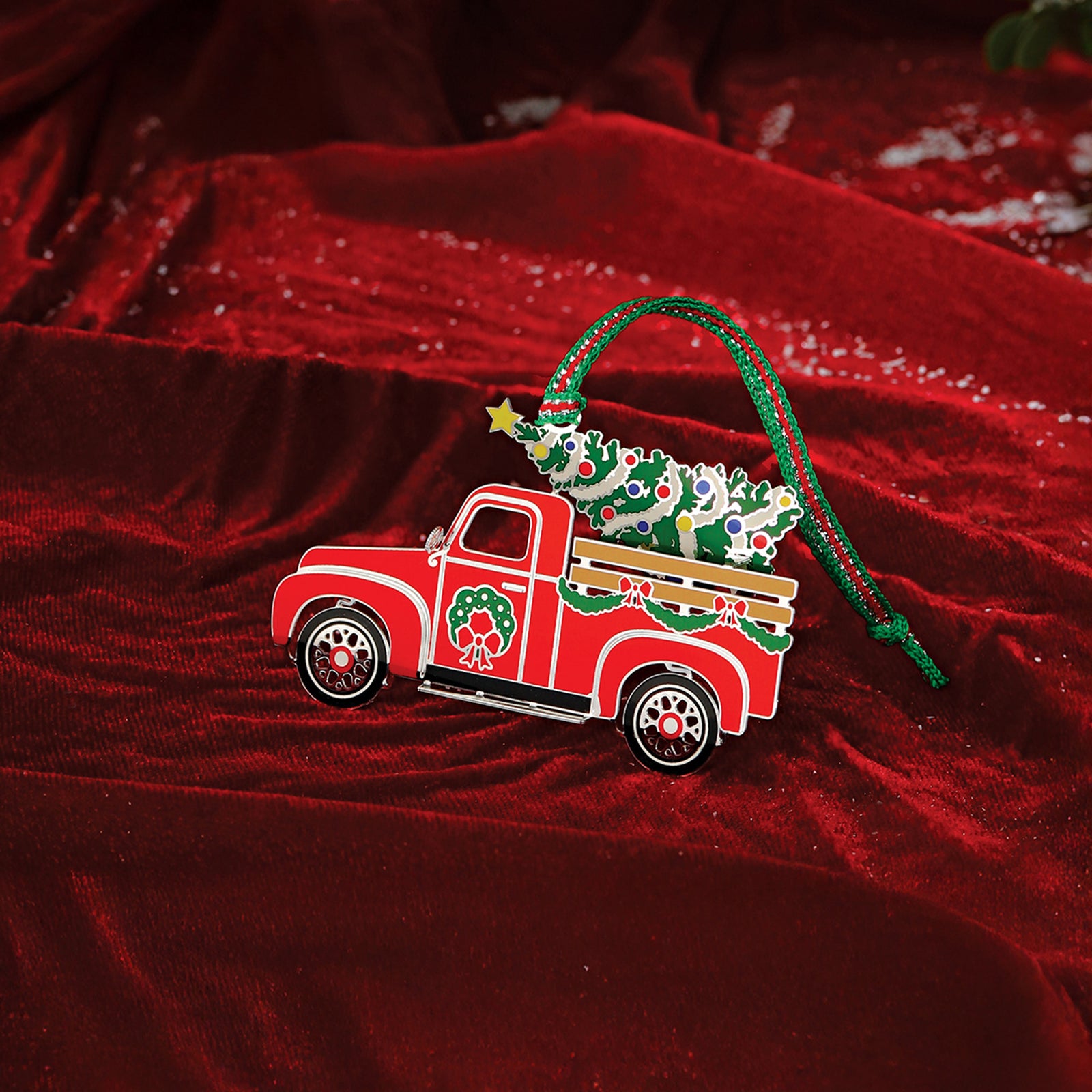 Newbridge Silverware Car with Tree Christmas Decoration -New 2025