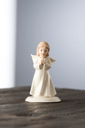 Belleek Living Mini Angel Of Prayer