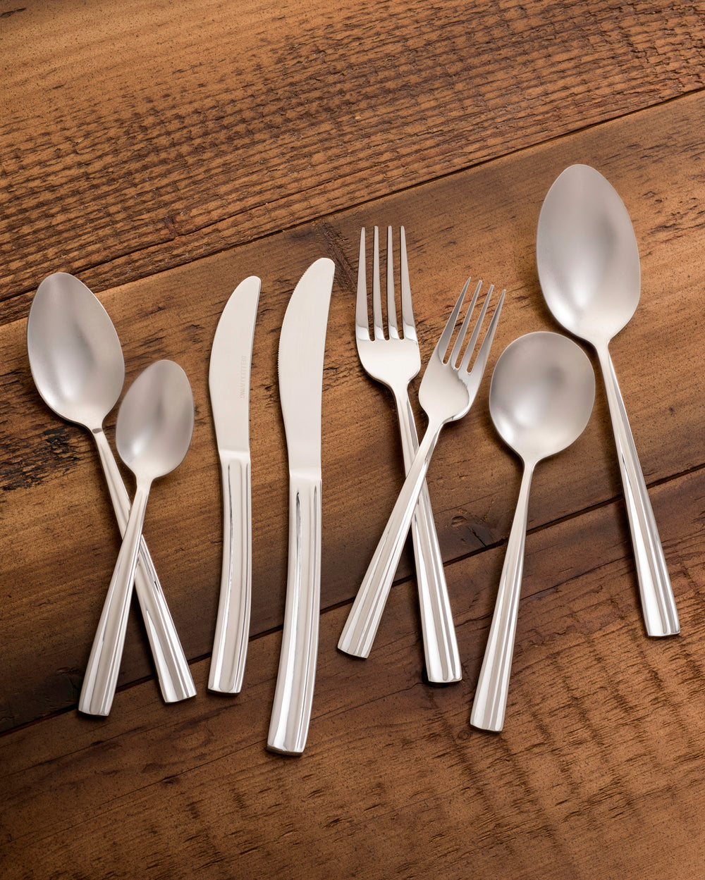 Belleek Living Occasions 44 pc Cutlery