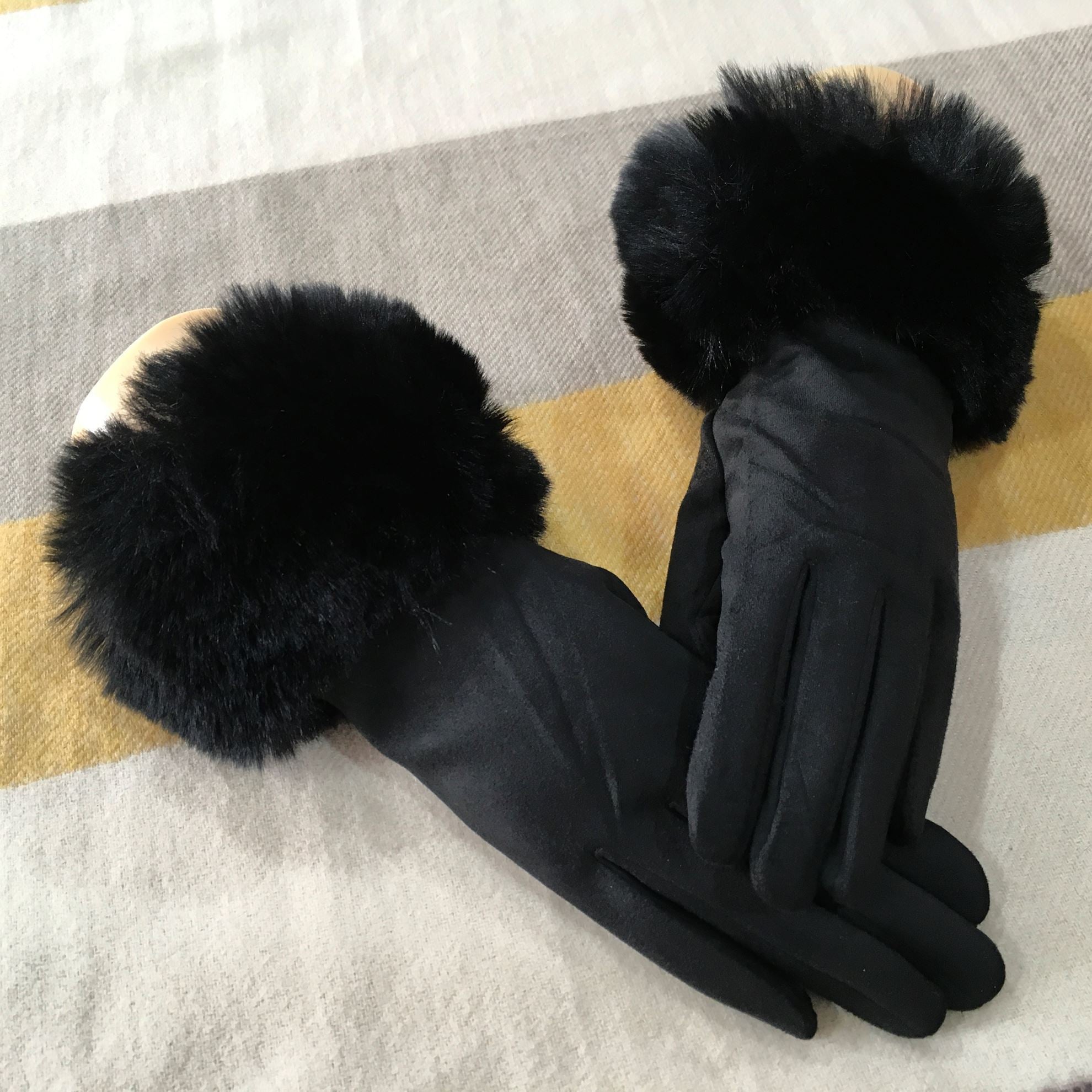 Reevo Faux Fur Gloves